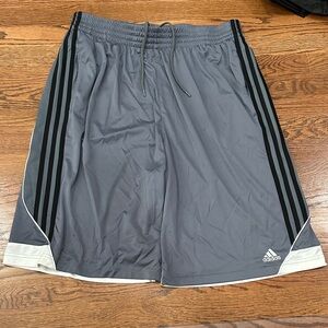 Adidas Men's Gray w/Black stripes Basketball Shorts XL
